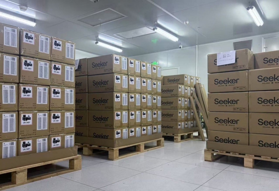 سولانا موبایل ارسال ده‌ها هزار دستگاه Seeker را آغاز کرد